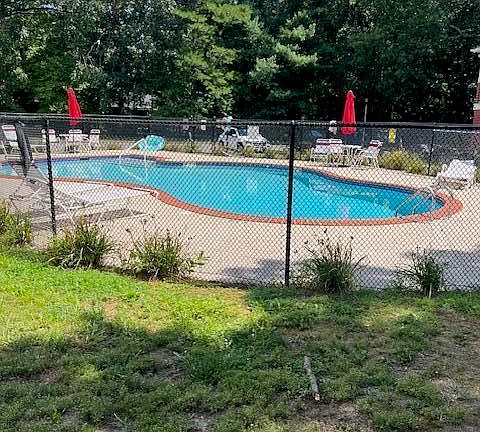 4th image of 593 Garfield Avenue #11