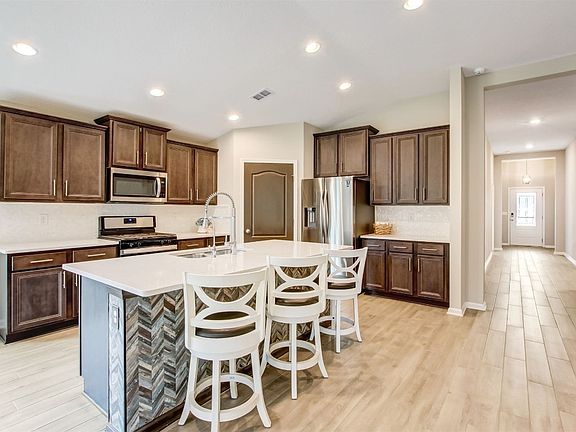 4th image of 82926 Thompson Ln