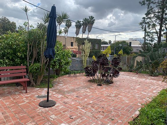 3rd image of 1825 N La Brea Ave #3