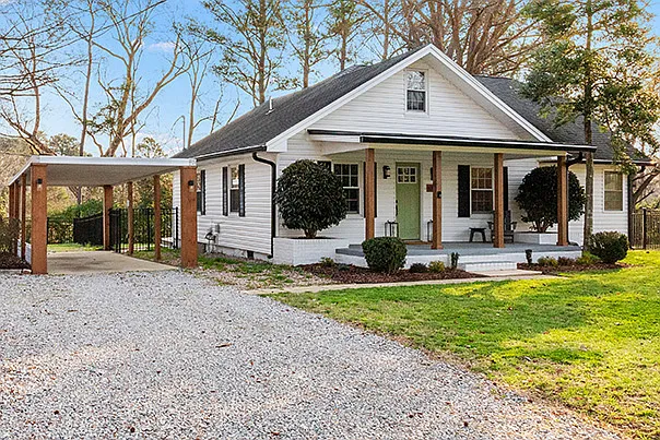 4112 Saint James Church Rd — Photo 3
