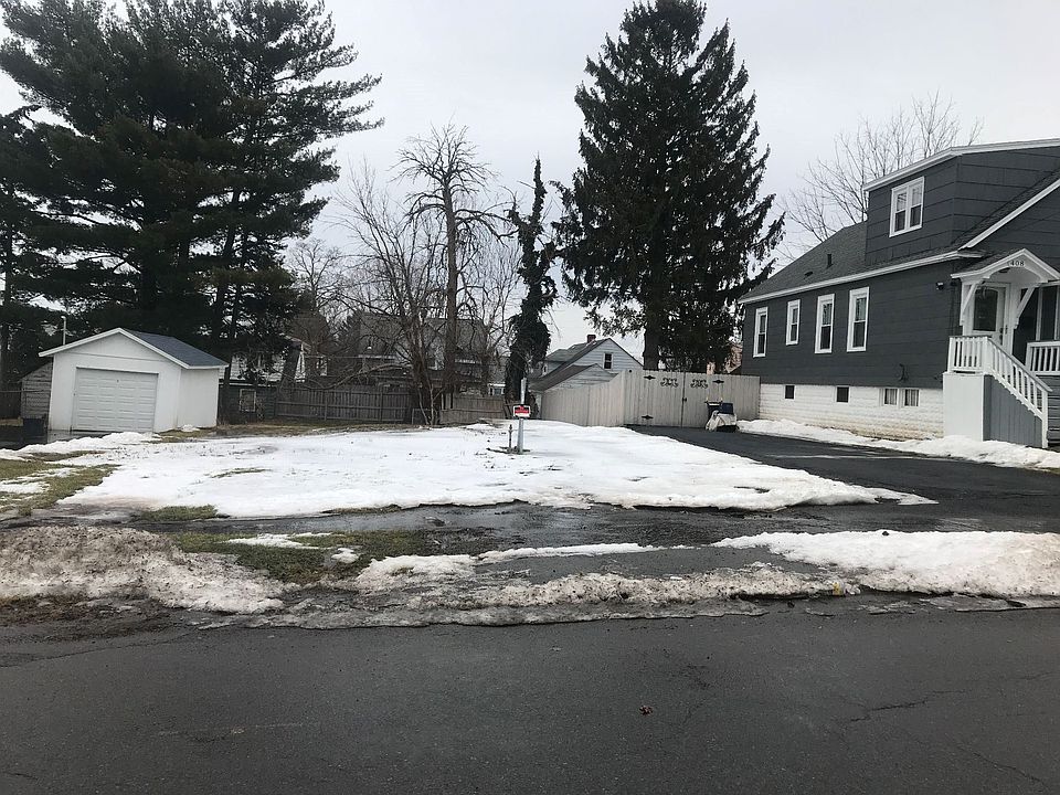 1st image of 410 Kenwick Dr