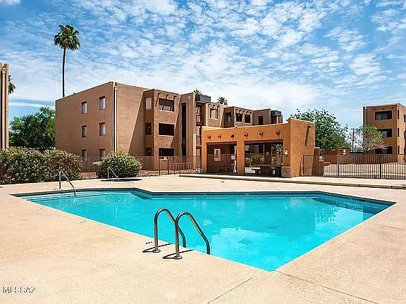 1810 E Blacklidge Dr #514 — Photo 12