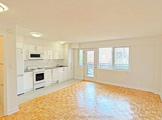 95 Lawton Blvd #404, Toronto, ON M4V 1Z8
