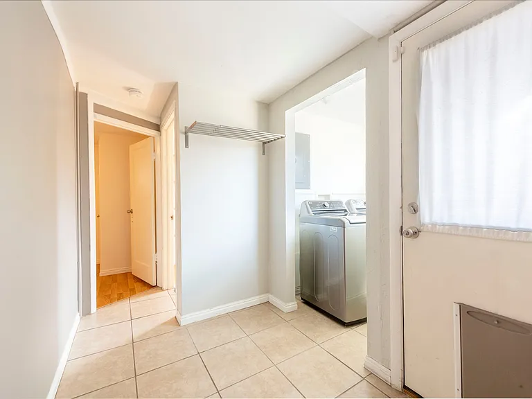 836 E Browning Ave — Photo 12