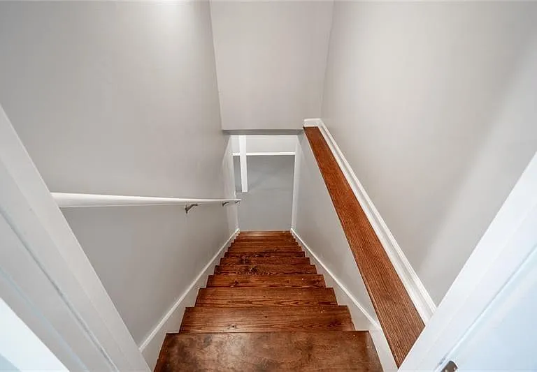 2470 Landeau Cir — Photo 23