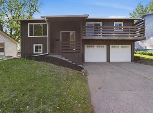 937 S Harrington Ave, Sioux Falls, SD 57103