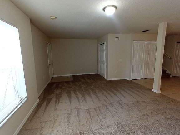5th image of 880 E Columbia Ave
