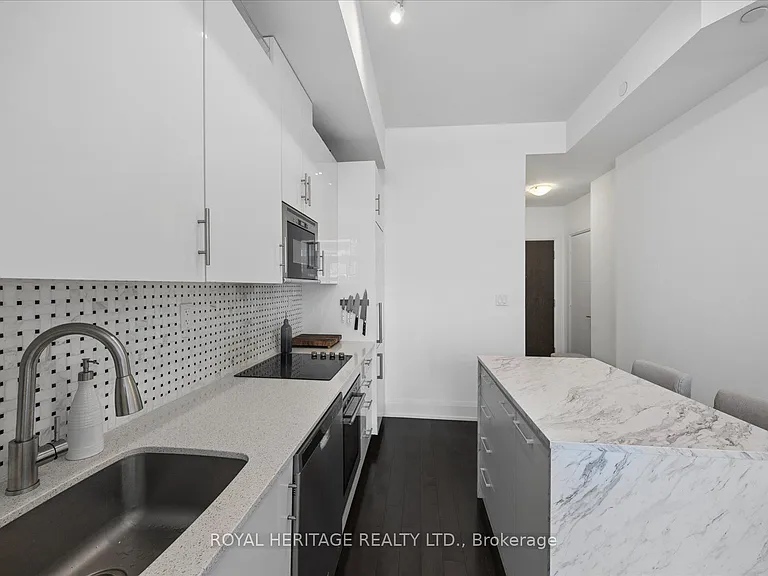 460 Adelaide St E #Penthouse 122 — Photo 9