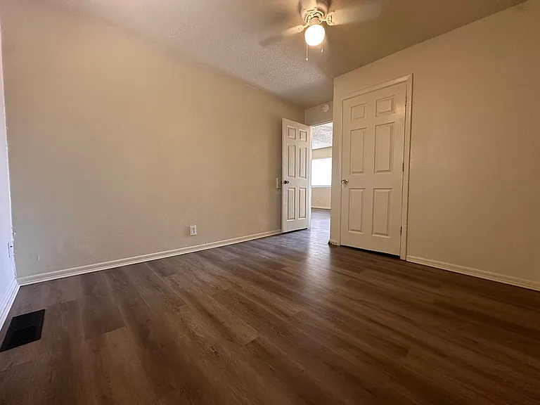 301 Merlot Ln #303 — Photo 3
