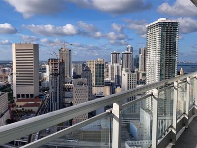 90 SW 3rd St APT 3907, Miami, FL, 33130