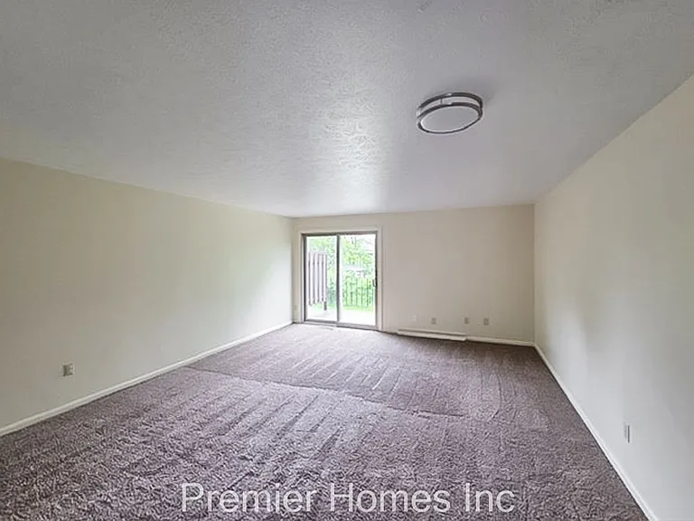 3710 Martindale Rd NE — Photo 4