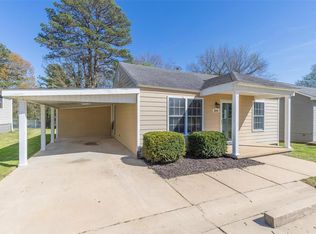 2318 Perkins Dr, Poplar Bluff, MO 63901