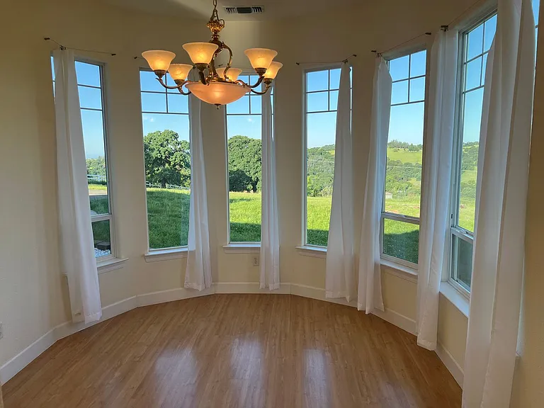 6255 Peacock Way — Photo 12