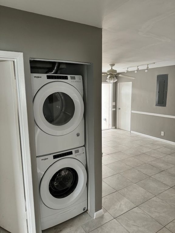 3660 NE 12th Ter, photo 8