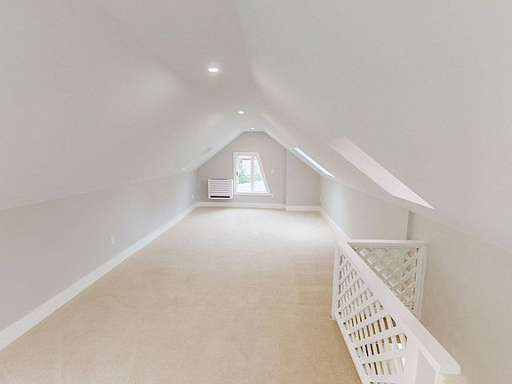 4th image of 168 Main St #3