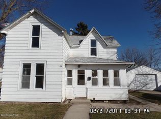 704 12th St NE, Austin, MN 55912