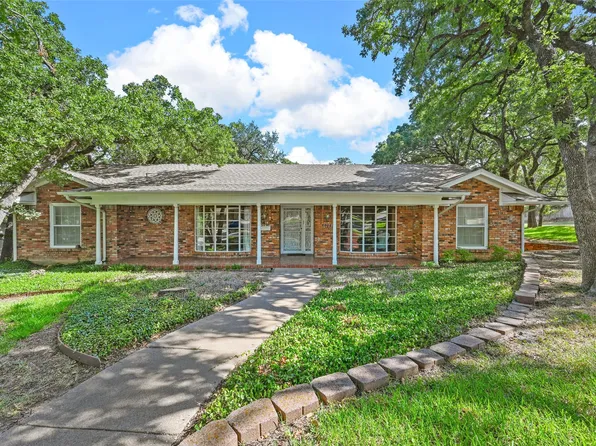 6113 Ravenswood Dr, Fort Worth, TX 76112