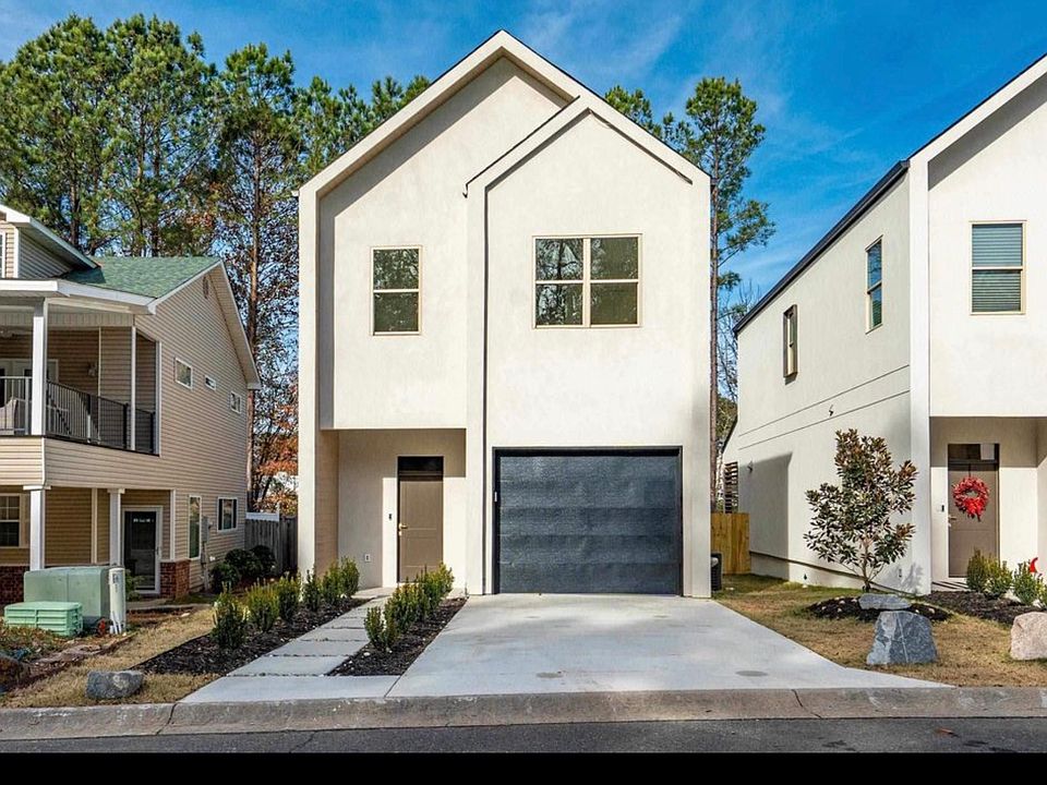 1st image of 137 Lakepointe Cv