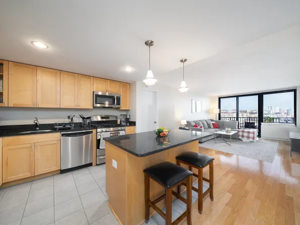 700 Grove Street image 1 of 22