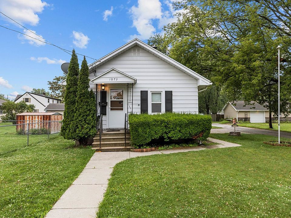 1st image of 1073 Caroline St