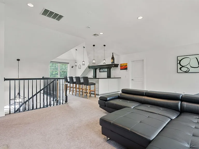 31 Cedar St — Photo 27
