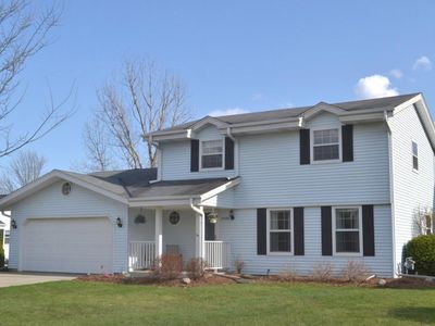 2945 W Hilltop Ln, Franklin, WI, 53132