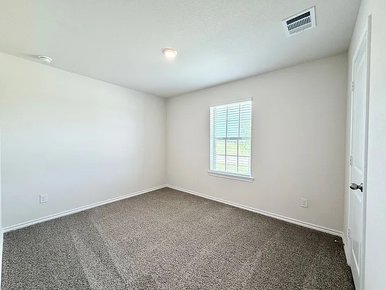 1116 Riverbrook Ln — Photo 5