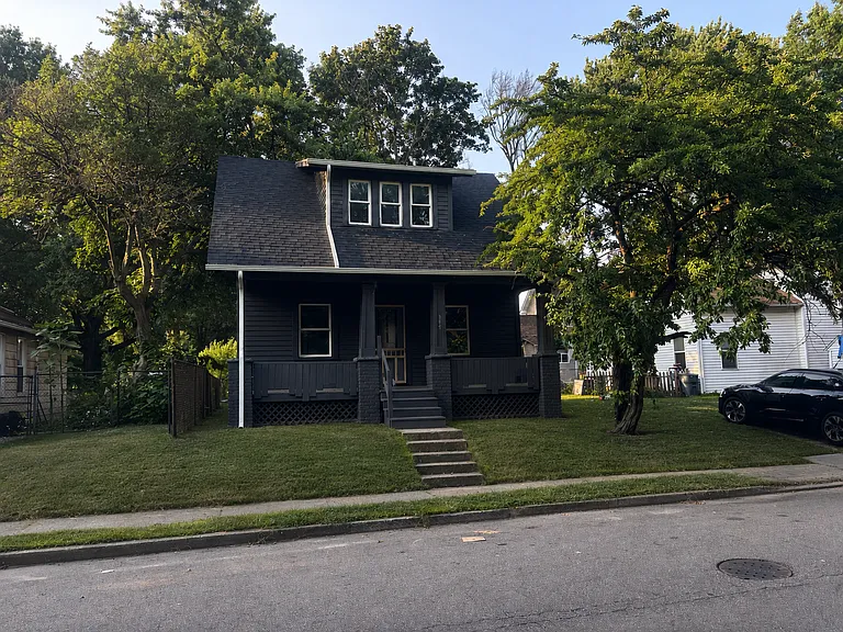 347 E Voris St — Photo 1
