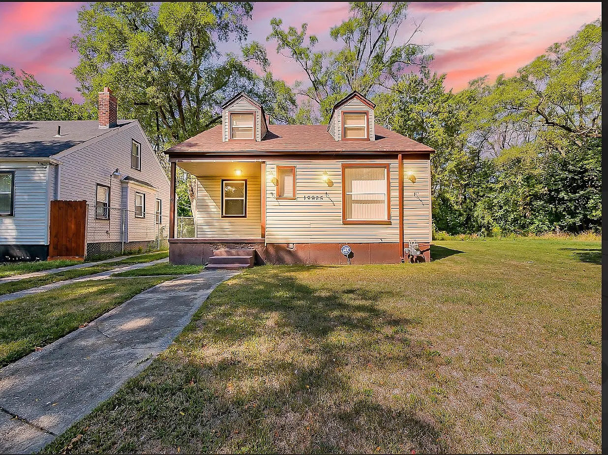 4 bed, 707 sqft, $1,450 — Photo 1