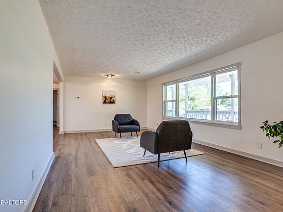 3rd image of 4304 NW Strolling Rd
