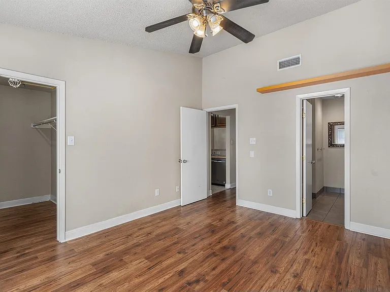 806 W 24th St #326 — Photo 18