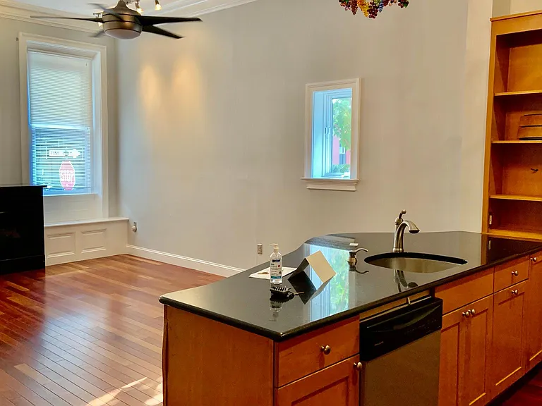 1939 Mount Vernon St #1 — Photo 6