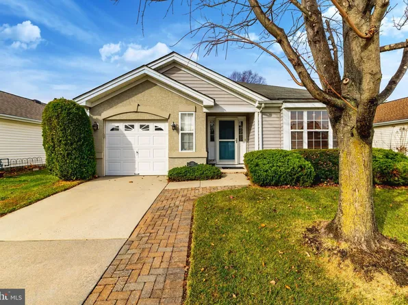 131 Sandpiper Ln, West Deptford, NJ 08086