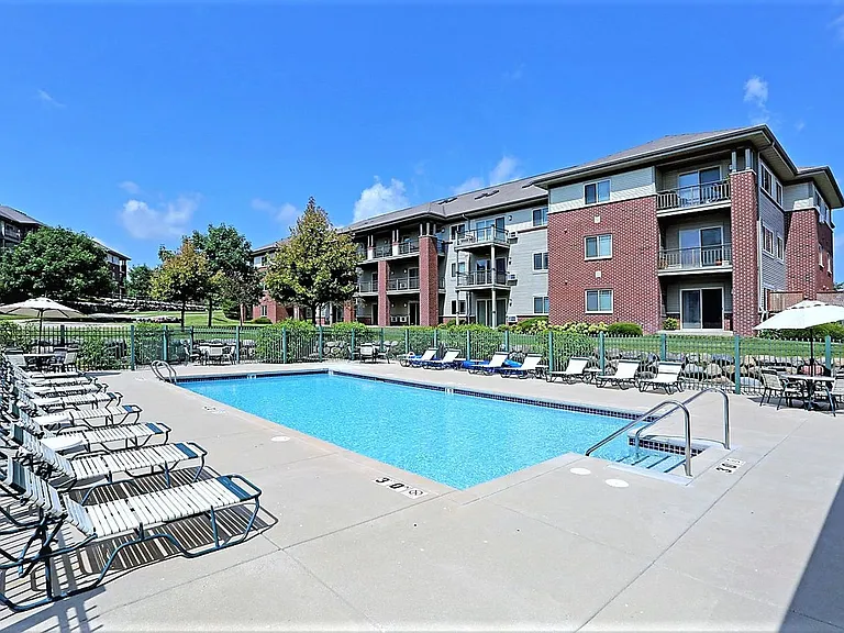 Prairie Crest Apartments — Photo 58