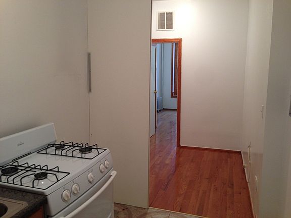 4th image of 332 W 37th St APT 1FW