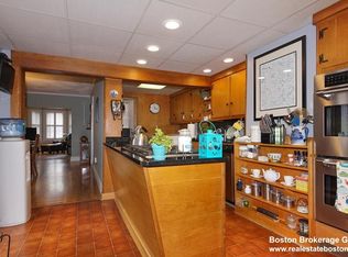 135 P St FLOOR 2, Boston, MA 02127