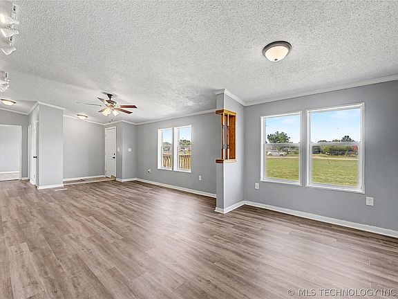 3rd image of 17440 E Meadow Ln