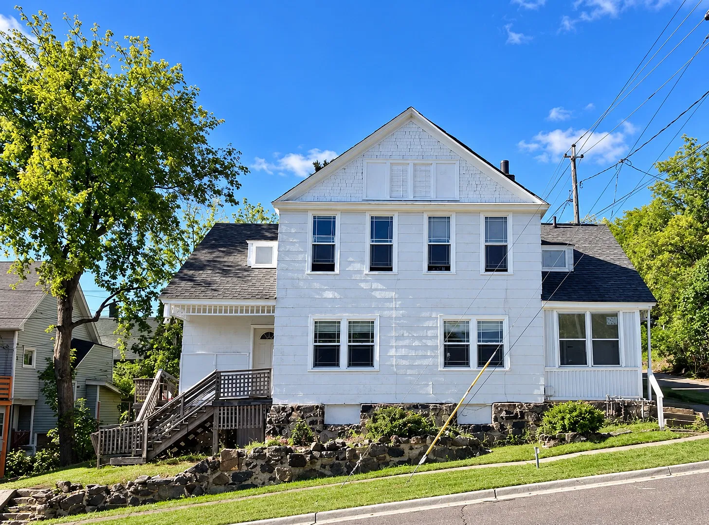 511 N 8th Ave E - 1 — Photo 1