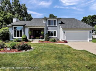5925 Cabrena Dr, Lansing, MI 48917