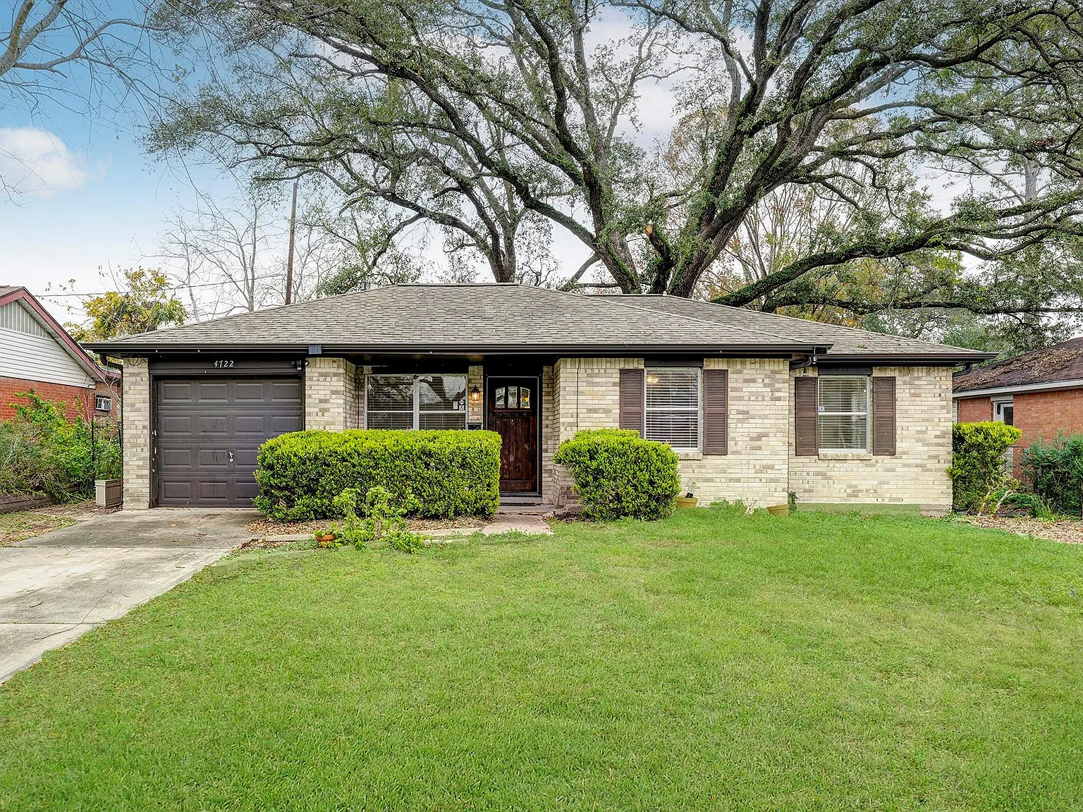 3 bed, 1.0 bath, 873 sqft, $1,925 — Photo 1