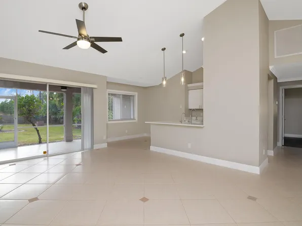2540 31st Ave NE, Naples, FL 34120