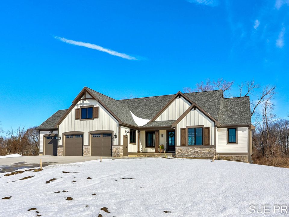 1st image of 8218 Redfield Ct #17