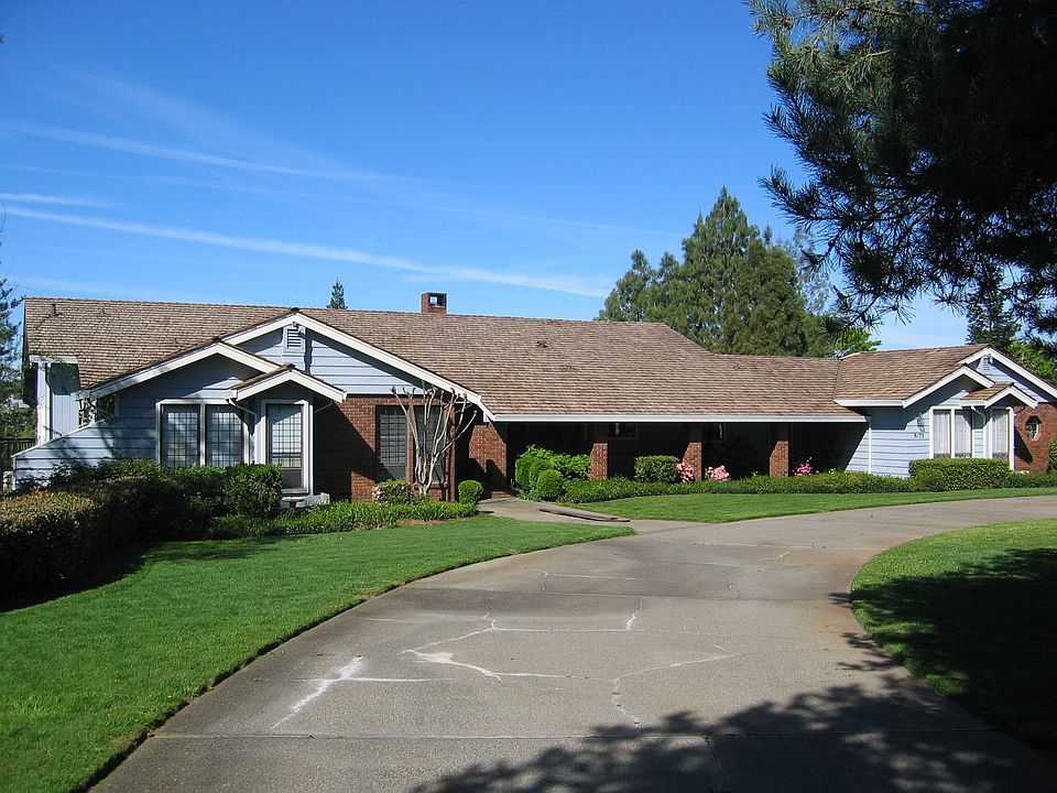 1st image of 9175 Oak Leaf Way