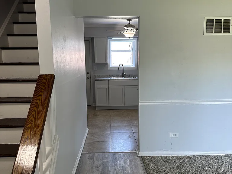 Foyer - Entry