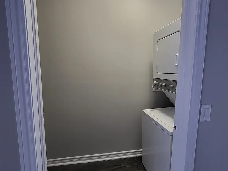 70 Penetang St #1 — Photo 26
