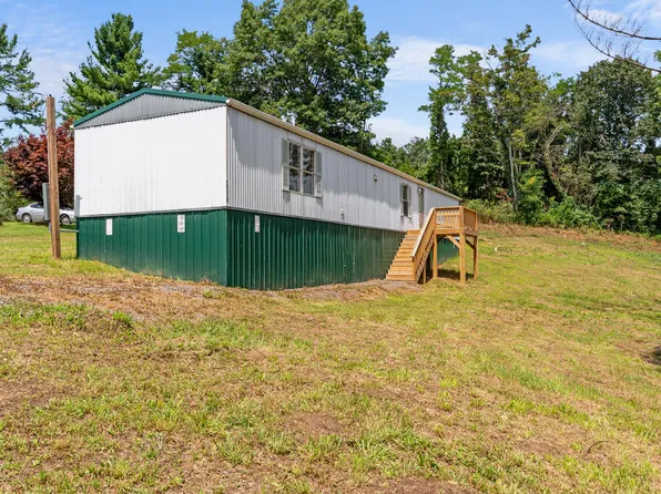2219 Monorat Rd, Woodlawn, VA 24381