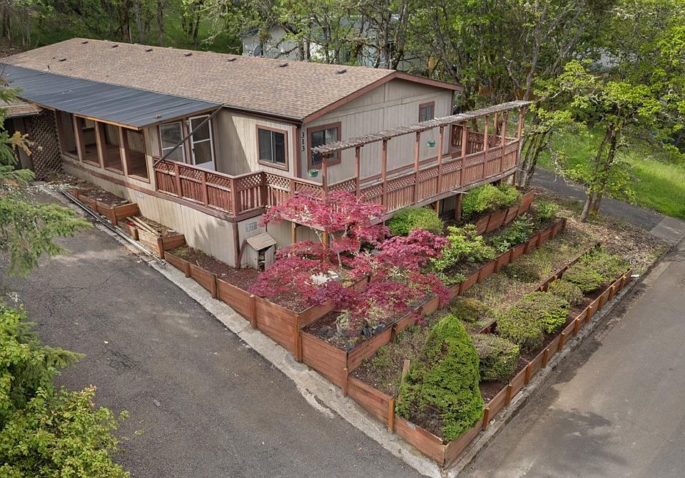 1st image of 313 NE Kirby Ave