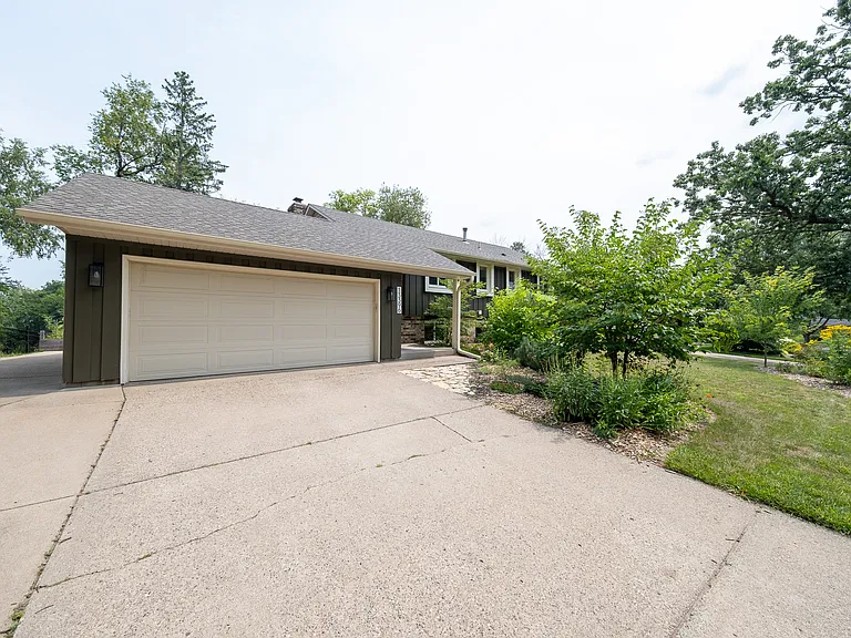 13396 Everest Ave — Photo 2