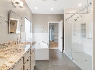 2110 Winbern St, Houston, TX 77004