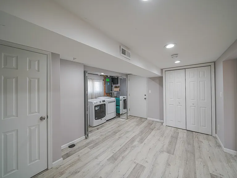 2303 Pinneberg Ave — Photo 24